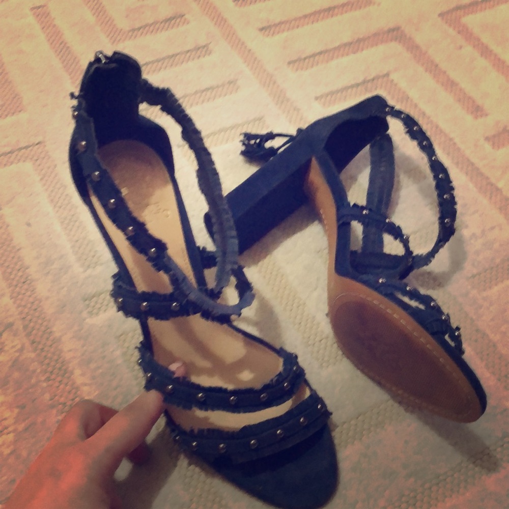 Vincent Camuto suede heels